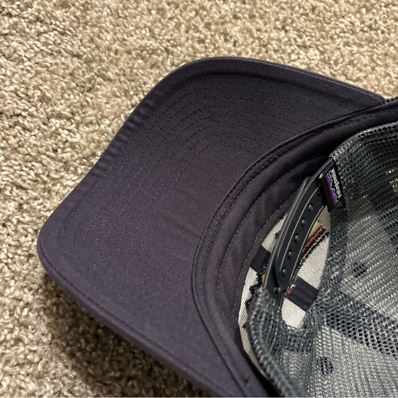 Patagonia Trucker Hat Adjustable snap back - Picture 4 of 6